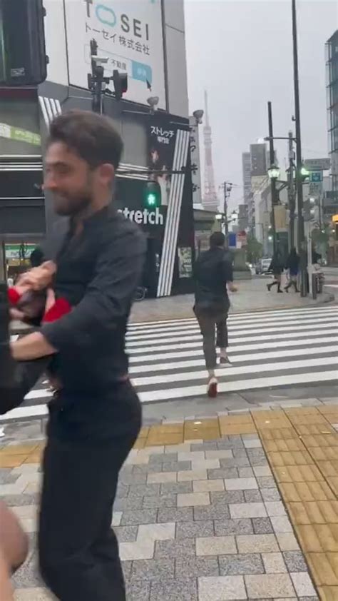 Oct 28, 2023. . French tourist punches japanese woman